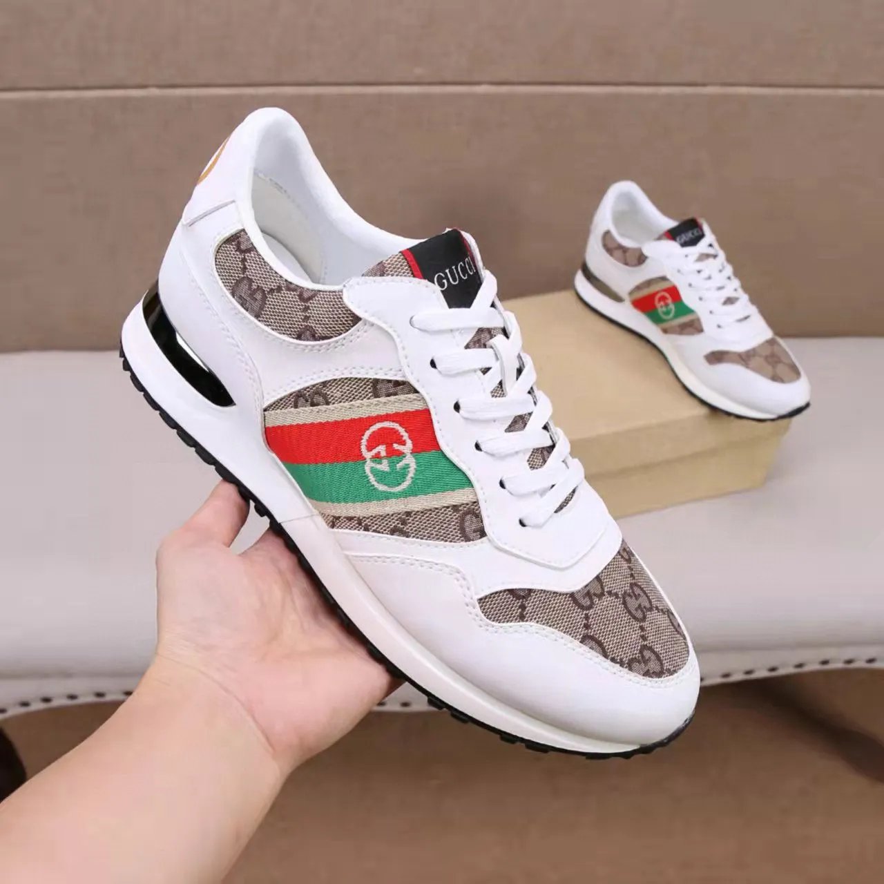 Factory price: 400💰[Gucci men's sports shoes] Gucci fashionable casual men's shoes🇨🇳Original 1:1 mold opening, new model debuts first💯Not high-profile but avant-garde, simple, low-key and fashionable, super versatile style🌿Made of original cowhide➕Sheepskin lining🎋The version is comfortable on the feet, first-class workmanship🍍Number: 38-44, (45 customized)